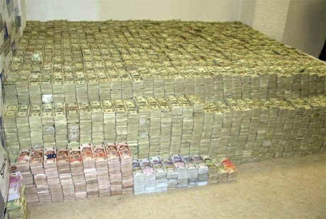 This huge pile of money represents all the cash that Donald Trump has lost in divorces, shitty business deals and generally just pissing it away.  But remember, he's a good businessman.